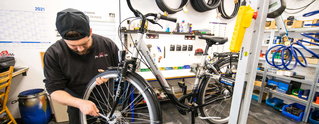 Reparaturservice von Momo Bike