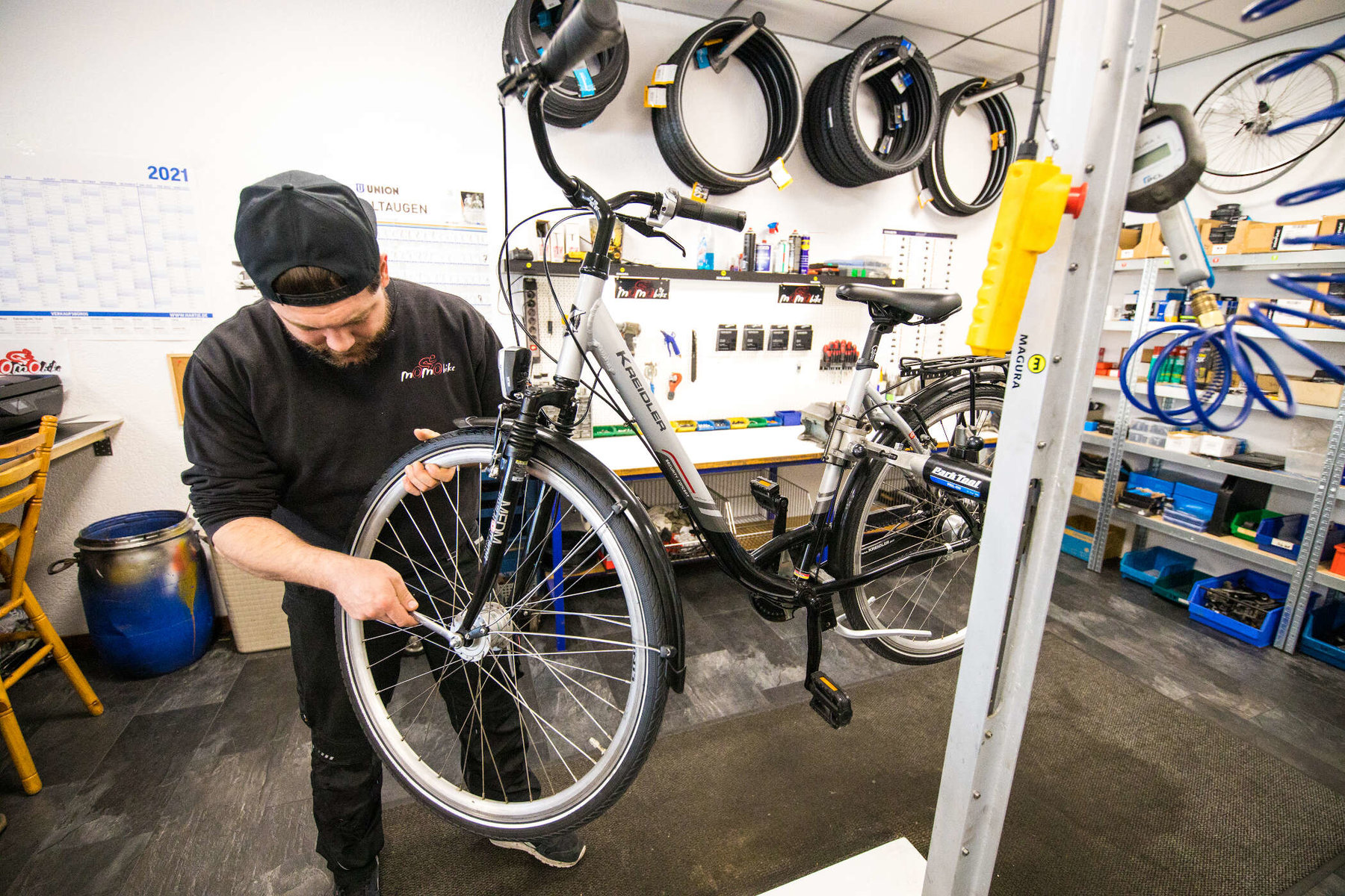 Reparaturservice von Momo Bike