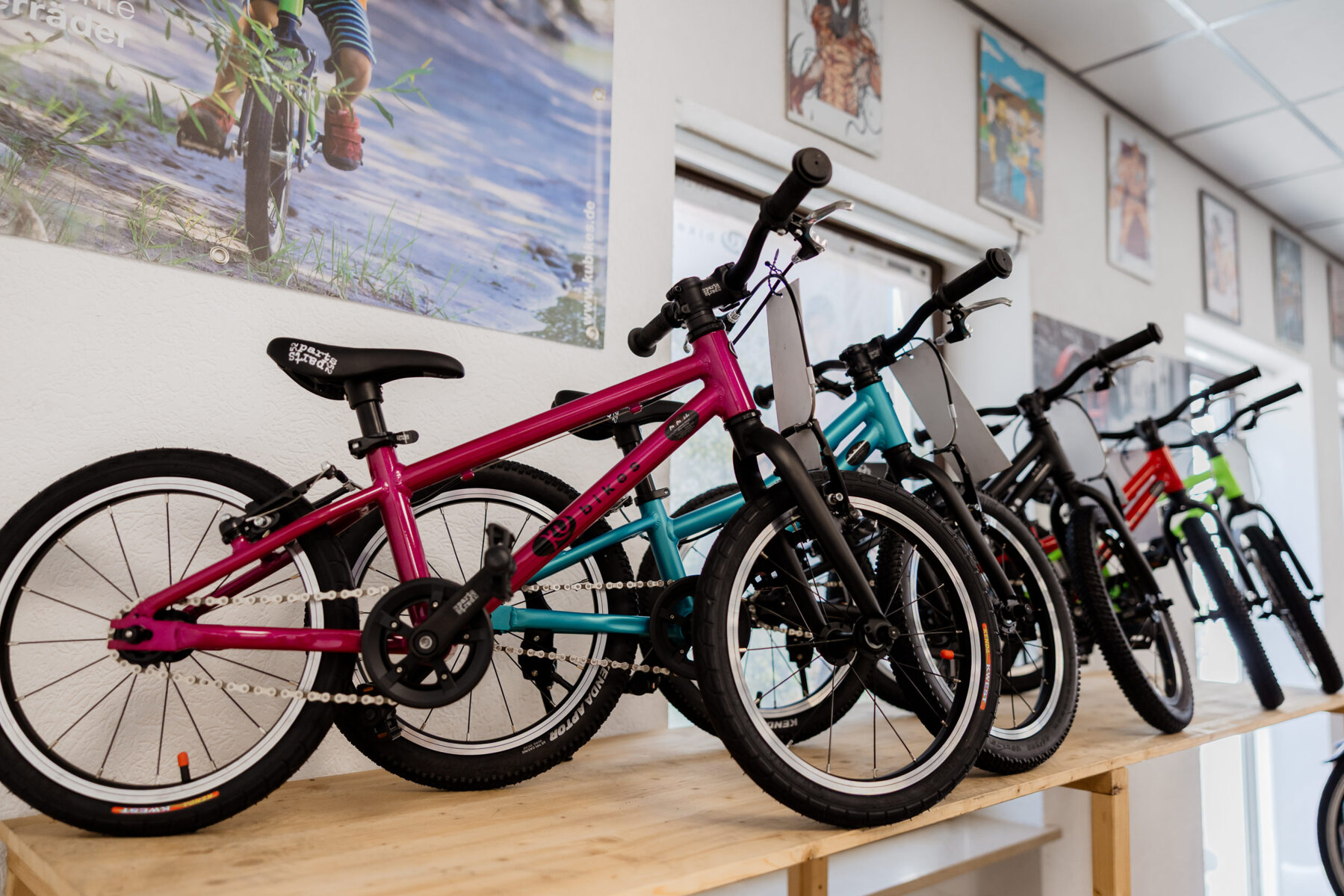Rotes Fahrrad von Momo Bike